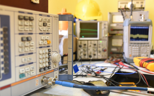 Radio and microwave laboratory