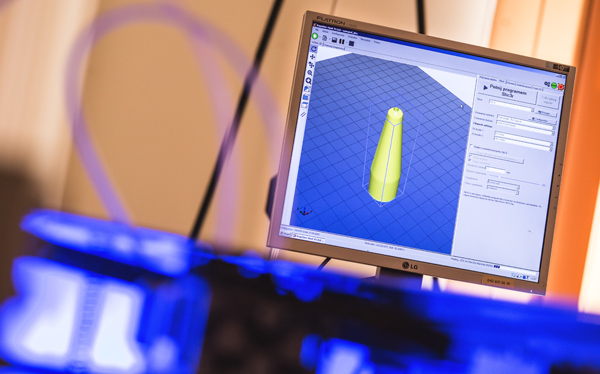Stand for 3D printing using the FDM method